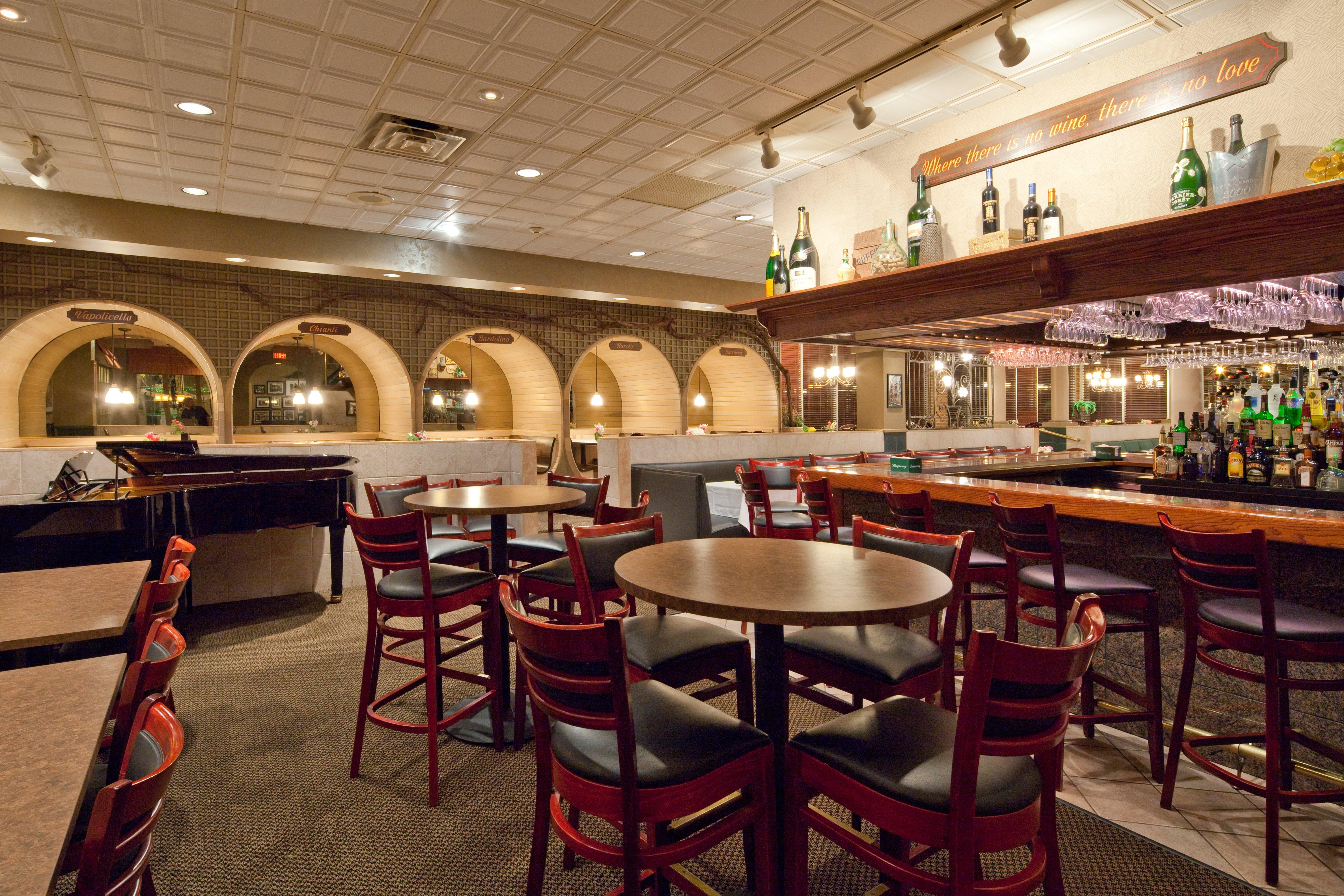 Holiday Inn Cleveland-Mayfield By Ihg Екстериор снимка