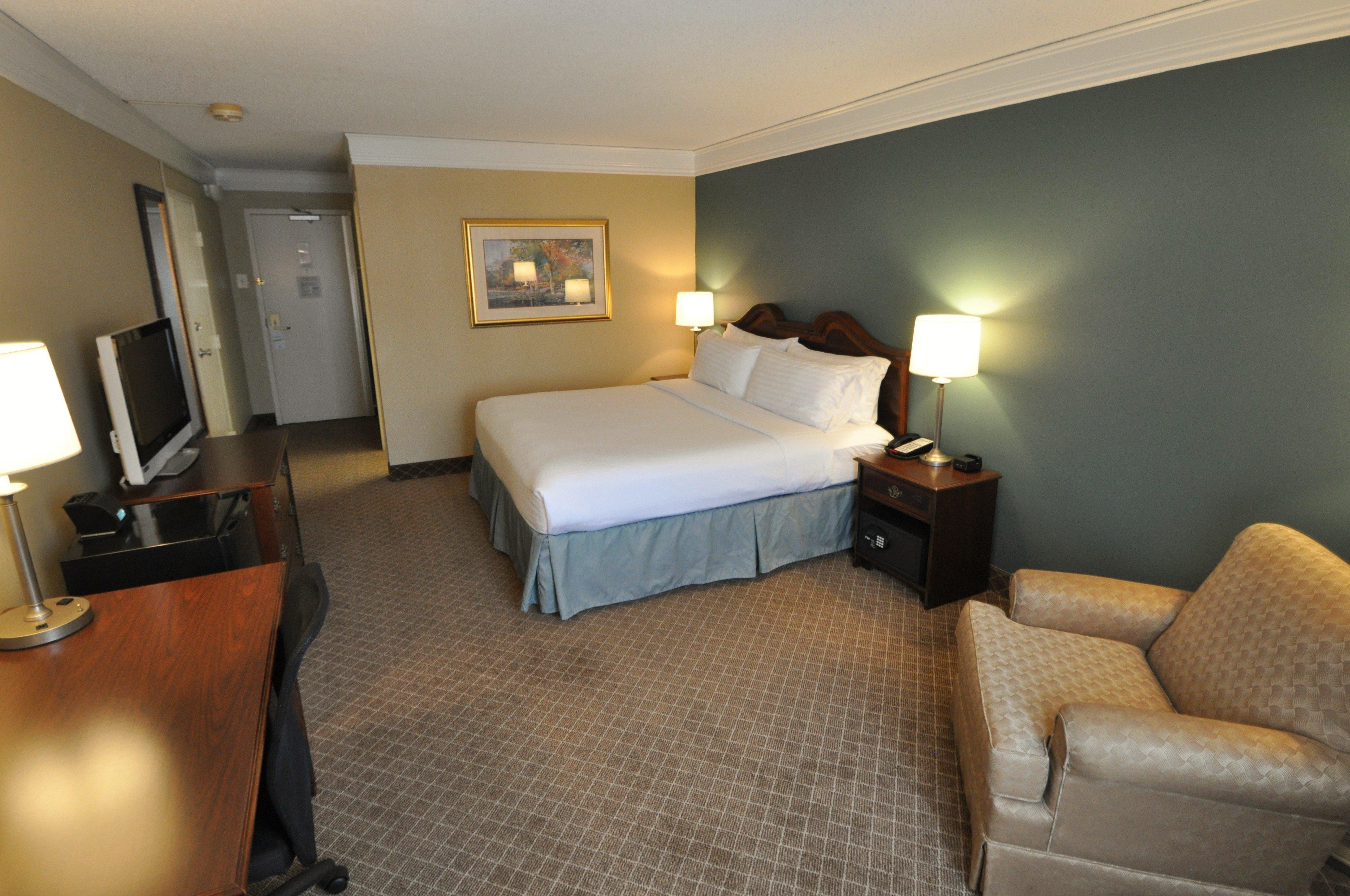Holiday Inn Cleveland-Mayfield By Ihg Екстериор снимка