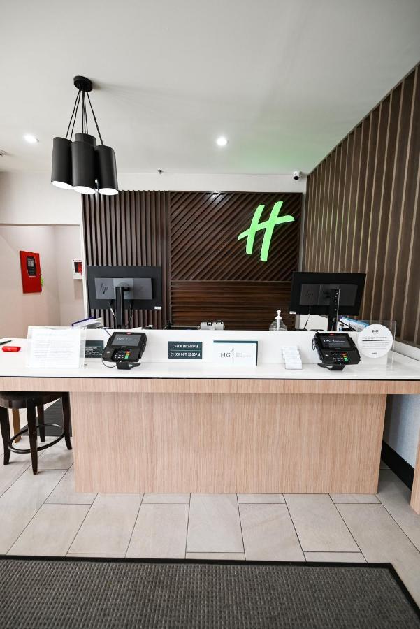 Holiday Inn Cleveland-Mayfield By Ihg Екстериор снимка