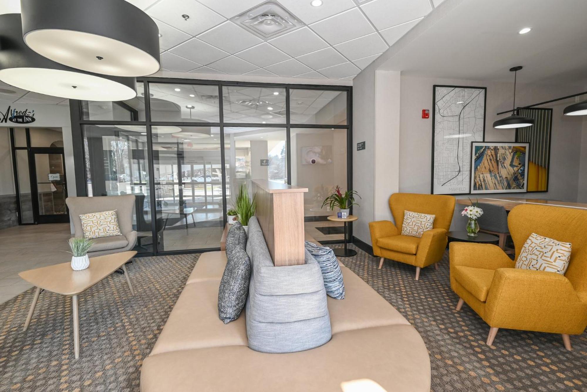 Holiday Inn Cleveland-Mayfield By Ihg Екстериор снимка
