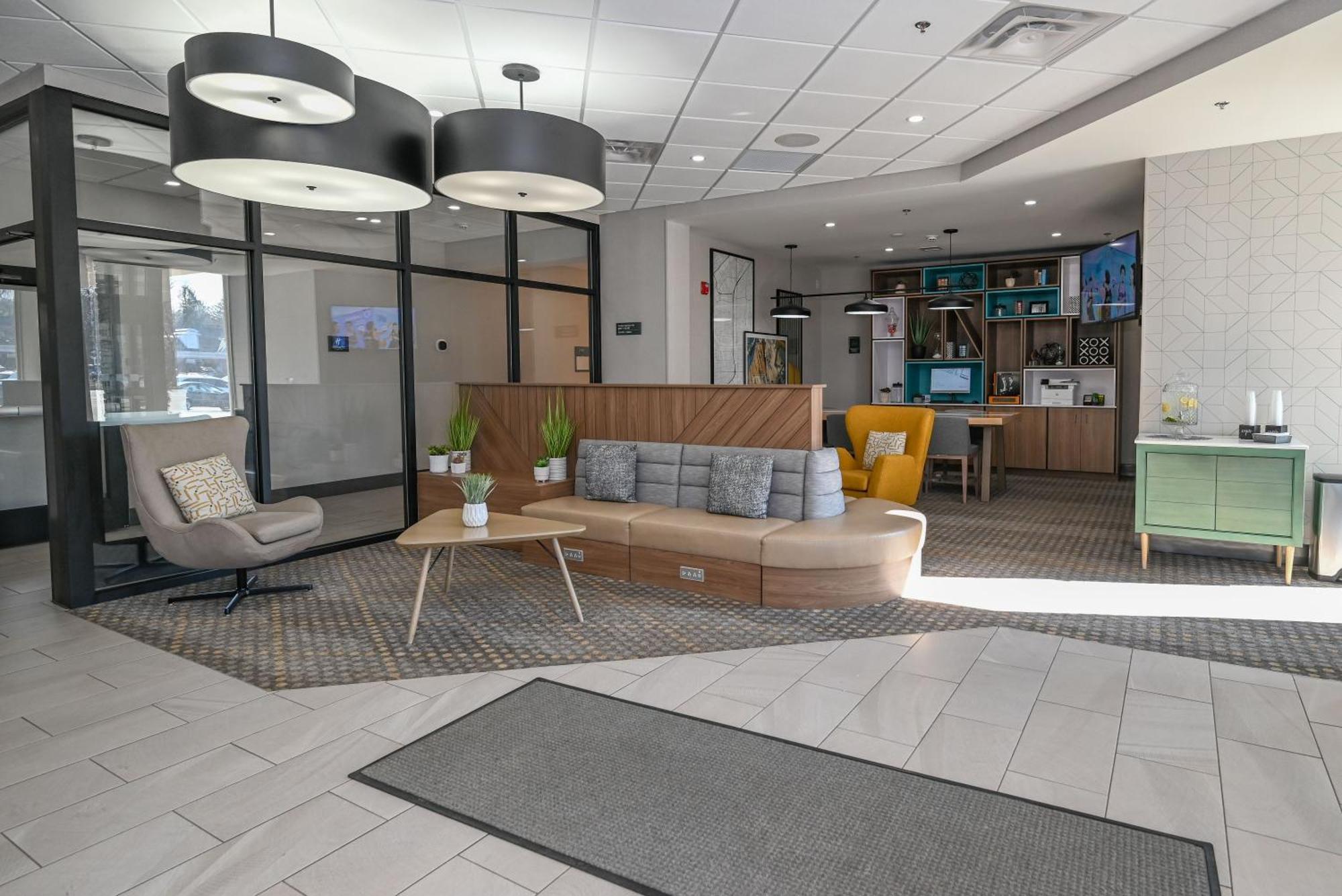 Holiday Inn Cleveland-Mayfield By Ihg Екстериор снимка